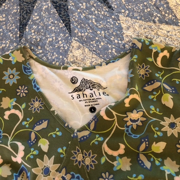 Tunic - Picture 2 of 2